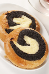 Curd tarts with poppy seeds