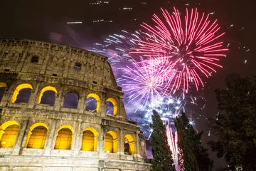 Türaufkleber Fireworks for new year near the Colosseum - Rome © Giuseppe Cammino