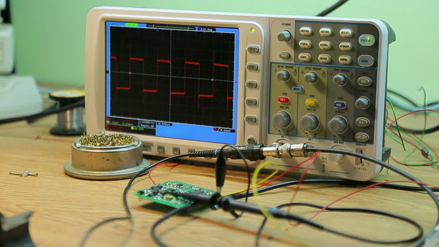 Oscilloscope in the lab shows the curves