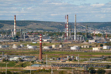 Obraz premium Oil refinery factory