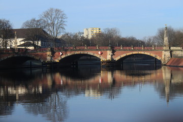 Spree an der Lutherbrücke in Berlin