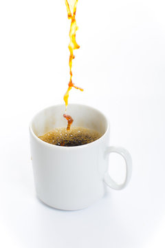 Kaffeetasse einsch&uuml;tten