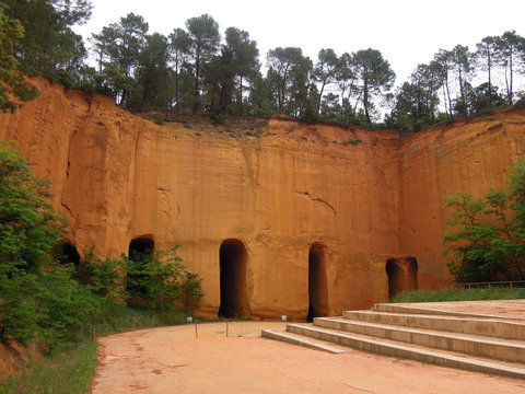 Luberon - carri&egrave;res d'ocres GARGAS