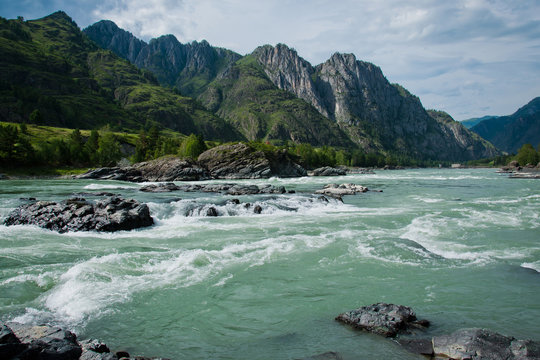 Elanda riffle on the Katun river in the Altai Mountains