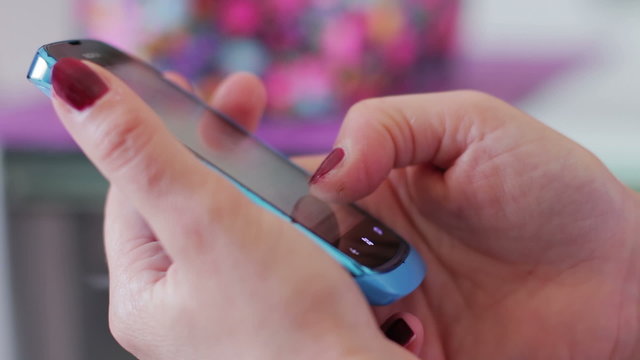 Browsing Emails On Smartphone windows mobile