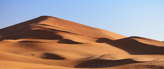 Morocco. Sand dunes of Sahara desert © Alexmar