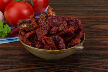 Dried tomtoes