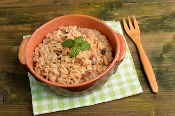 RISOTTO WITH MUSHROOMS AND WALNUTS
