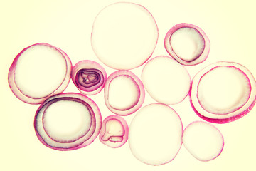 Composition of red onion rings.