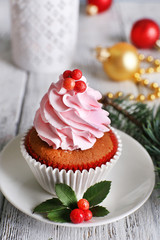Cup-cake with cream