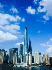 Fototapeta na wymiar skycraper in shanghai