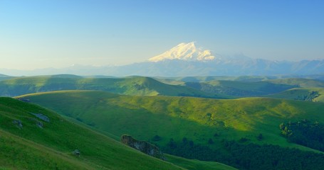 Fototapeta premium Elbrus rano