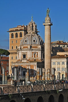 Roma i Fori Imperiali - Colonna Traiana e Santa Maria di Loreto