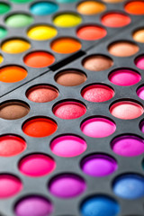 Makeup brushes and make-up eye shadows
