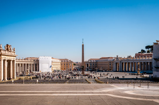 Place Saint Pierre, Rome
