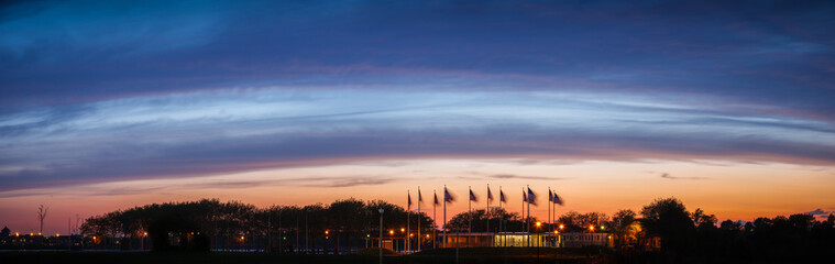 Naklejka premium Stunning blue hour over Flag Plaza, New Jersey
