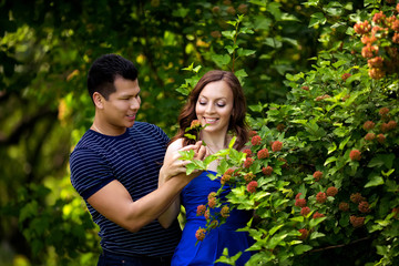 Fototapeta premium loving couple are hugging in park