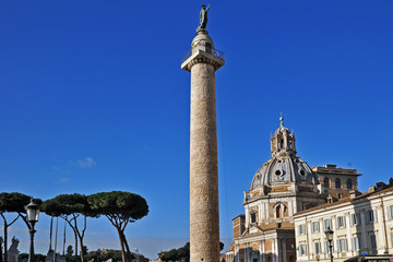 Naklejka premium Roma i Fori Imperiali - Colonna Traiana e Santa Maria di Loreto