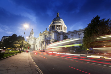 Fototapeta na wymiar St Paul's Cathedral and moving Double Decker bus, London, UK