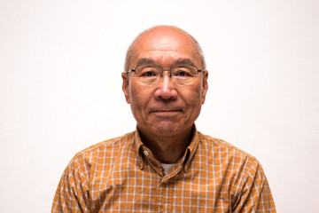 シニアの顔