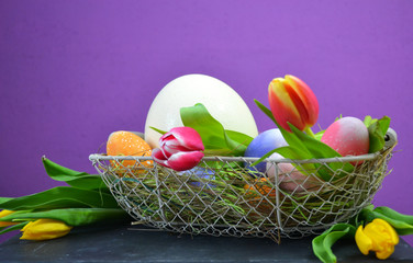 gefülltes Osternest