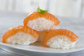  sushi saumon en gros plan