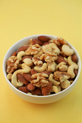 ミックスナッツ