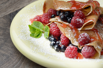 Crepe raspberry mint