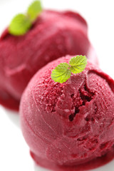 Berry ice cream