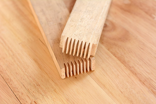 Finger joint at the end of wood sticks (or lumber)