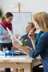 Fototapeta premium Friendly atmosphere in modern office