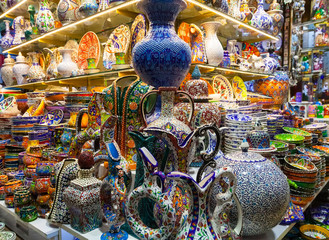 Classical Turkish ceramics on the market