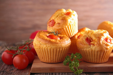tomato muffin