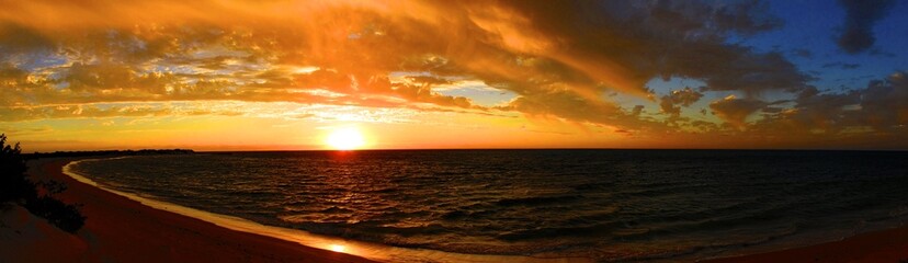 Naklejka na ściany i meble sunset at Ningaloo Coast, West Australia