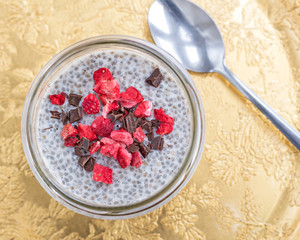 healthy trend food vanilla chia pudding