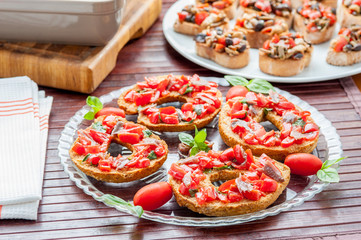 Friselle al pomodoro e basilico