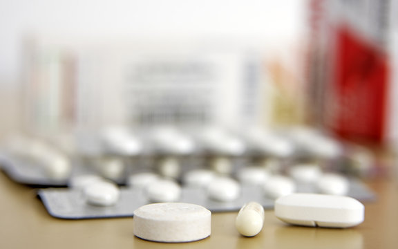 comprim&eacute;s divers de m&eacute;dicaments