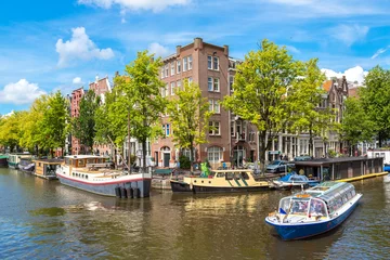 Tuinposter Amsterdamse grachten en boten, Holland, Nederland. © Sergii Figurnyi