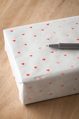 Simple Gift Wrapping for St. Valentine’s Day