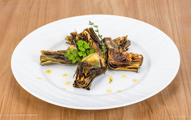 Grilled artishokes