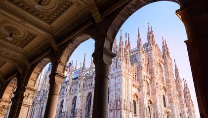 Naklejka premium Katedra w Mediolanie Duomo. Włochy. Europejski styl gotycki.