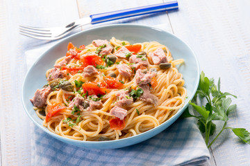 spaghetti with tuna capers and  tomatoes
