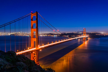 Fototapeta na wymiar Twilight Golden Gate Bridge, San Francisco
