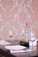 Empty glasses in restaurant