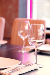 Empty glasses in restaurant