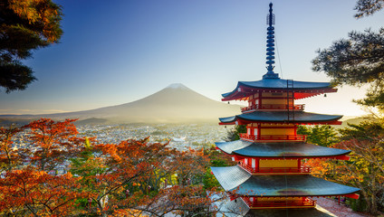 Mt. Fuji avec la pagode Chureito, Fujiyoshida, Japon