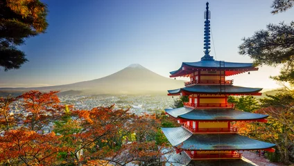 Foto op Plexiglas Mount Fuji met Chureito Pagoda, Fujiyoshida, Japan © lkunl