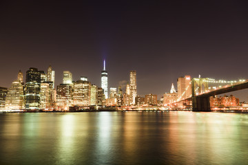 Naklejka na ściany i meble ブルックリン橋の夜景