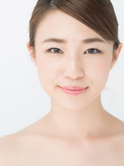 Fototapeta premium スキンケア・若い女性