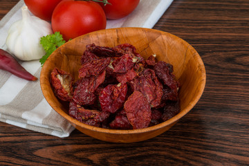 Dried tomtoes